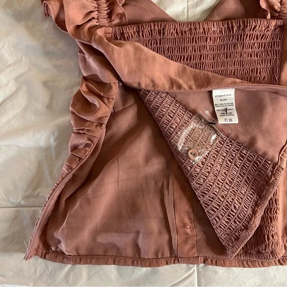 ASTR the label | NWOT Ruched Ruffle Shoulder Sleeveless Top Pink Size Small - Picture 6 of 10